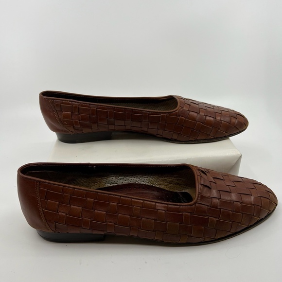 Gently Worn Women's  Cole Haan Dunbar Woven Shoes, Cognac 7 1/2 B - Picture 5 of 9